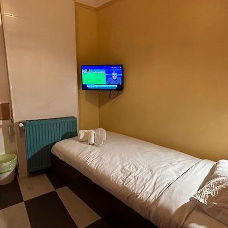 Central Accommodation Budget By Hr Bukarest Kültér fotó