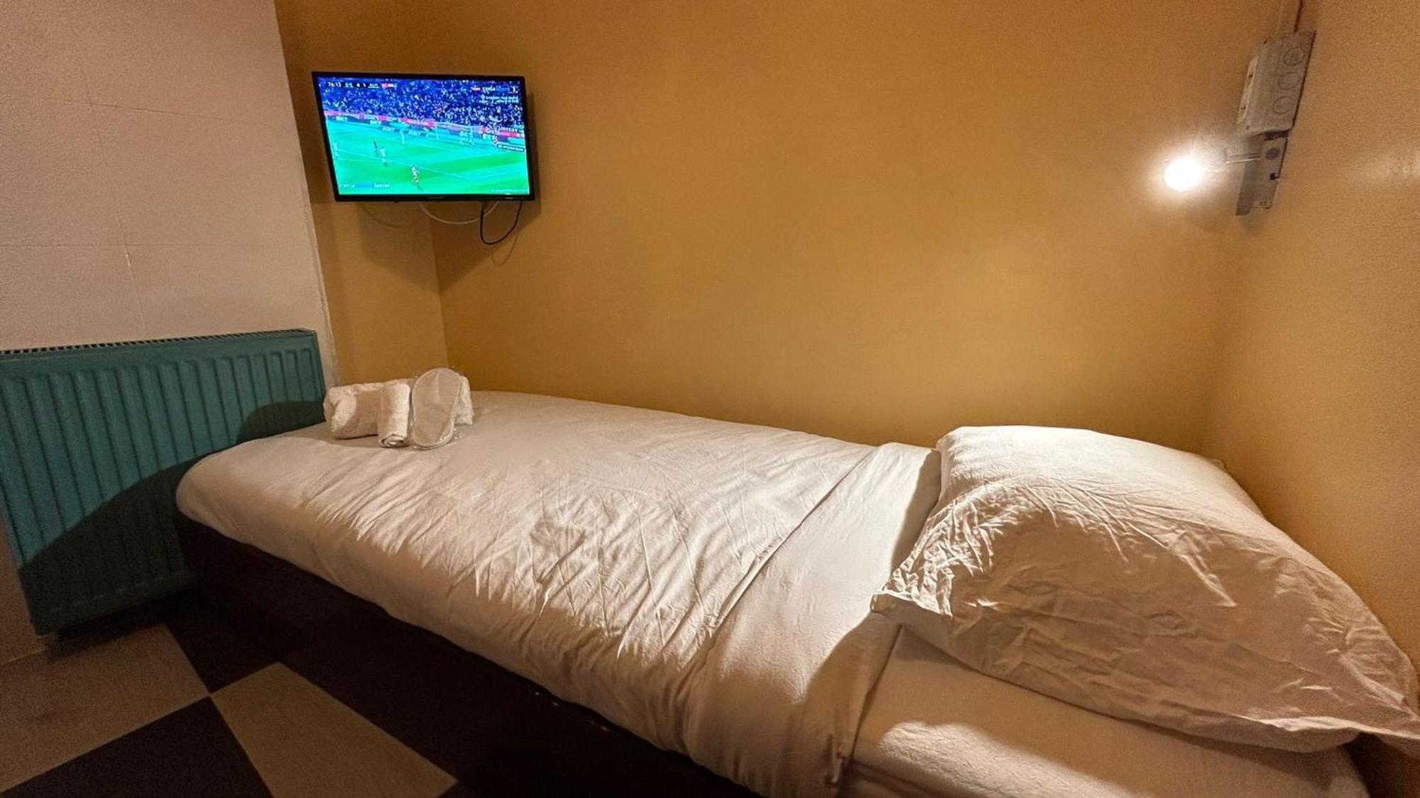 Central Accommodation Budget By Hr Bukarest Kültér fotó